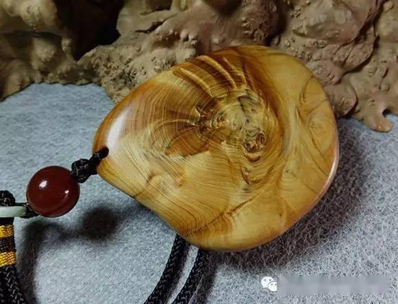 貴氣的崖柏手把件,你玩過嗎