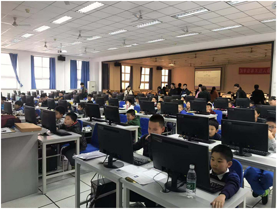 全國(guó)機(jī)器人等級(jí)考試開(kāi)啟，瓦力工廠小學(xué)員沉著應(yīng)戰(zhàn)，計(jì)算機(jī)技術(shù)開(kāi)發(fā)再掀新篇章